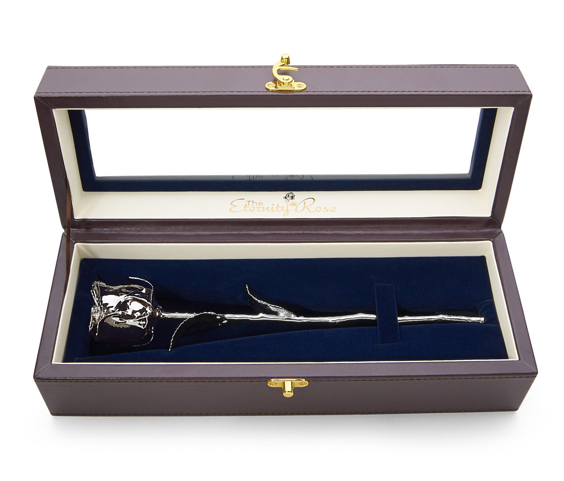Platinierte Rose. Ledertasche mit Fenster